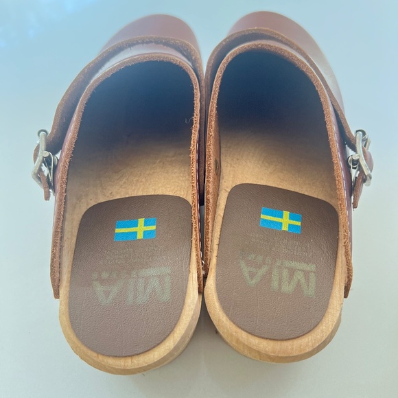 MIA Like New Alma Women’s Leather Slip On Buckle Clogs Size 38 - Picture 8 of 9